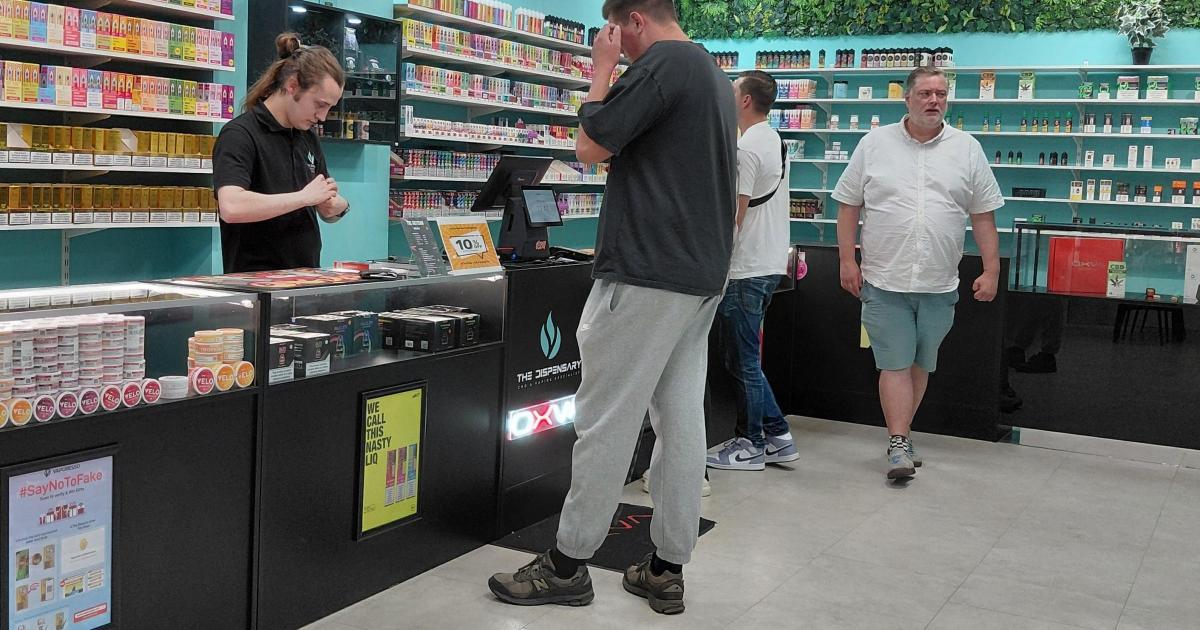 Newport vape shop owners have say on disposable ban