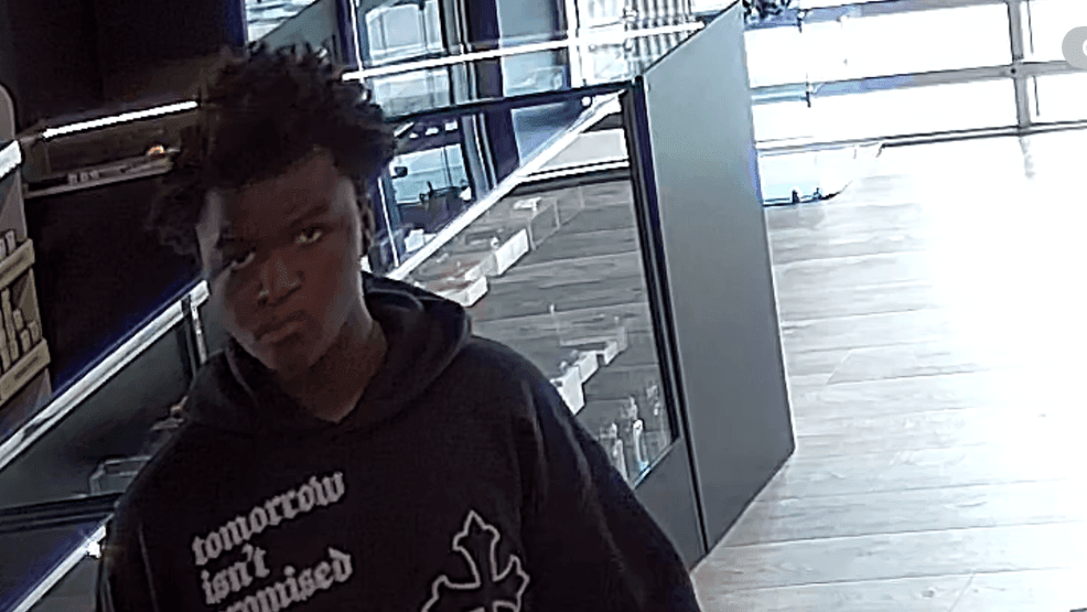 Police seek tips on suspect in Friday the 13th vape shop robbery on Northwest Side