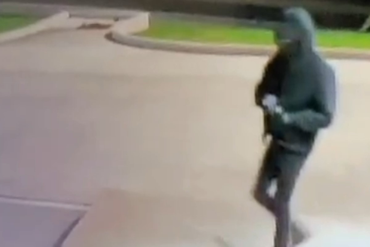 Police seek help identifying burglar who stole THC, vape items from Clarksville shop